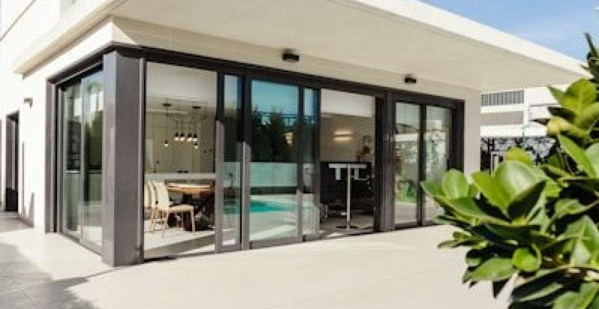 Villa ven biển Hồ Tràm — mặt dựng chịu gió biển