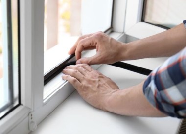 Bảo dưỡng cửa nhôm